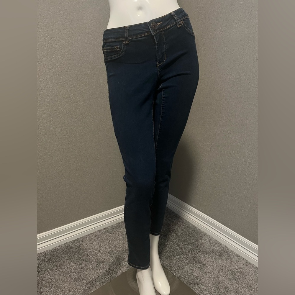 Maurices Women’s Indigo Blue Low- Rise Stretch Skinny Denim Jeans Size M- SHORT